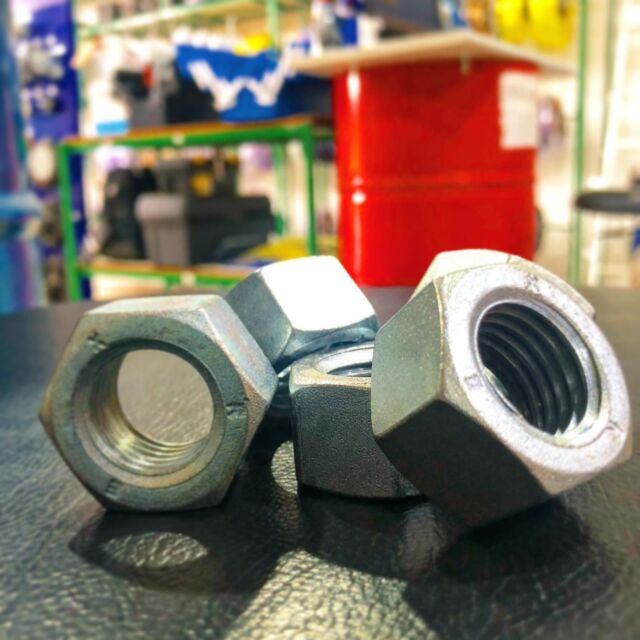 Porca sextava zincado branco.
#fusopecas 
#porcasextavada 
#zincado 
#palhoça 
#quartafeira 
#fusopeças